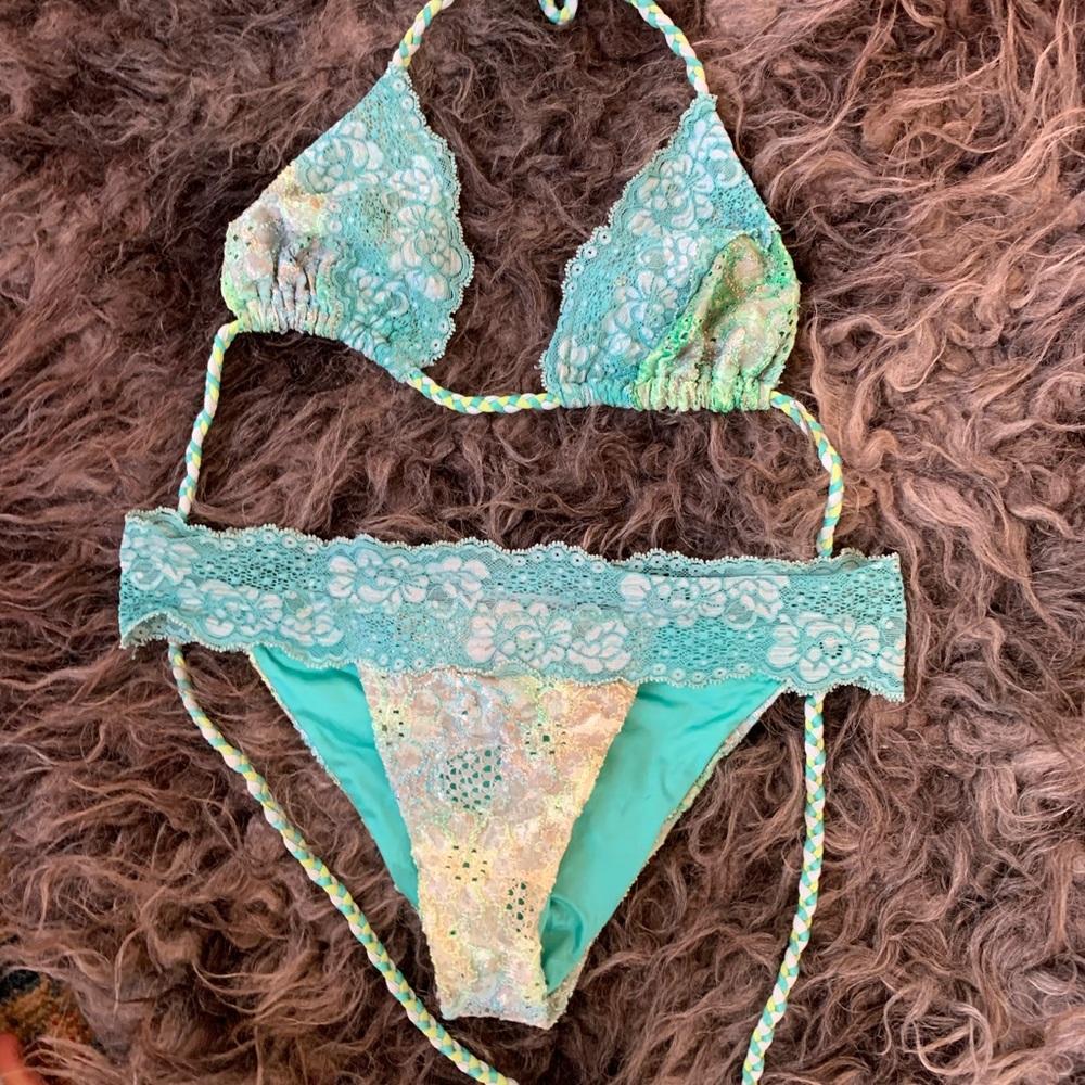 Beach Bunny Bikini set